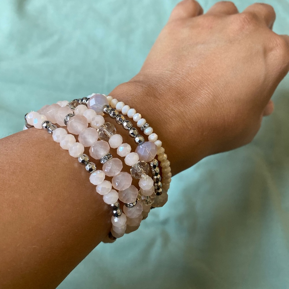 Pink bundle bracelets - Picture 3 of 5
